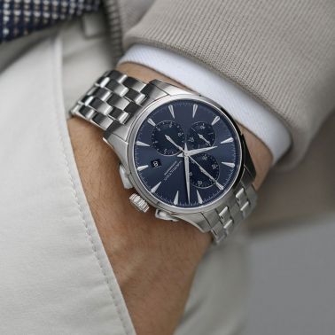 Montre Hamilton Jazzmaster Auto Chrono cadran soleillé bleu bracelet acier 42 mm