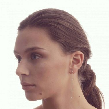 Boucles d'oreilles Claverin Rosary en or blanc et perles blanches - PORTE