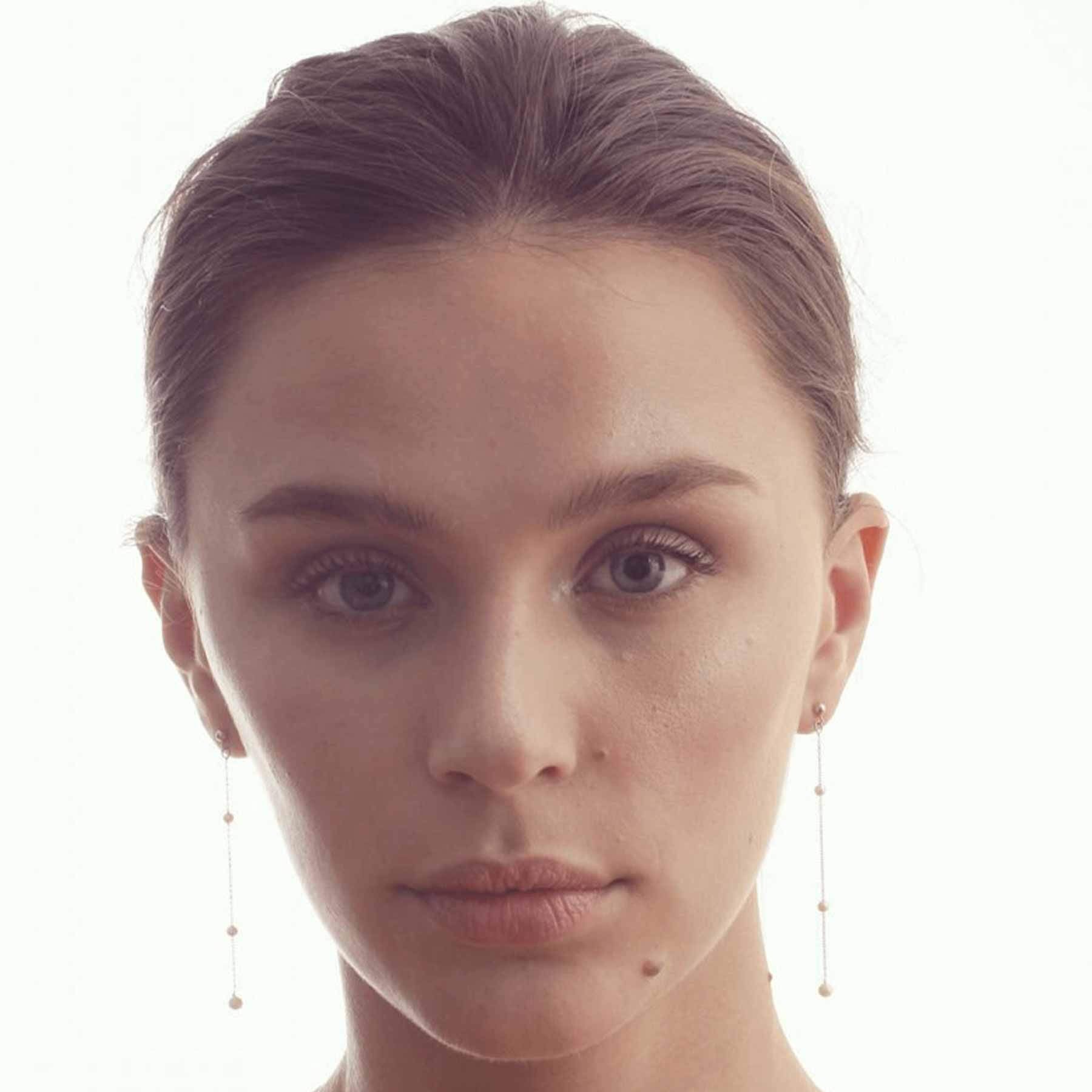 Boucles d'oreilles Claverin Rosary en or jaune et perles blanches - PORTE