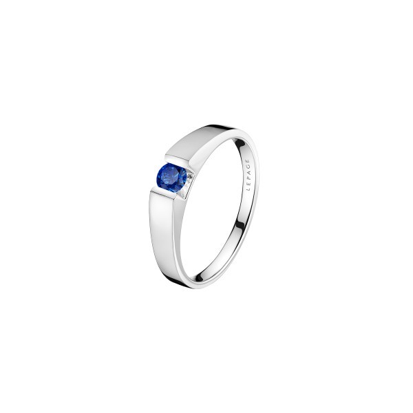 Lepage Audacieuse engagement ring in white gold and sapphire