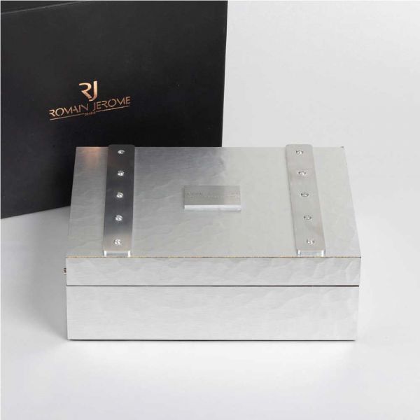 Romain Jerome Moon Dust DNA 46 mm