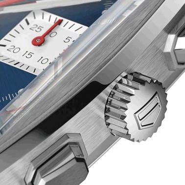 Montre TAG Heuer Monaco Calibre Heuer 02 cadran bleu bracelet croco 39 mm CBL2111.FC6453