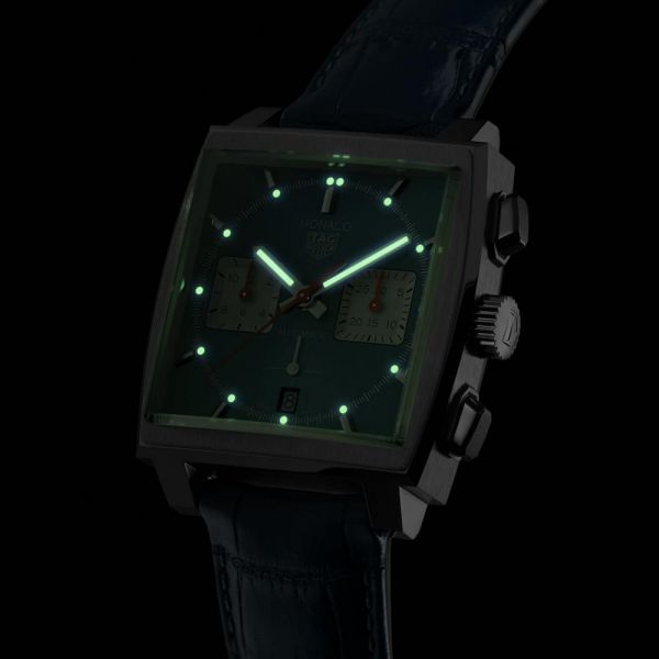 Montre TAG Heuer Monaco Calibre Heuer 02 cadran bleu bracelet croco 39 mm CBL2111.FC6453