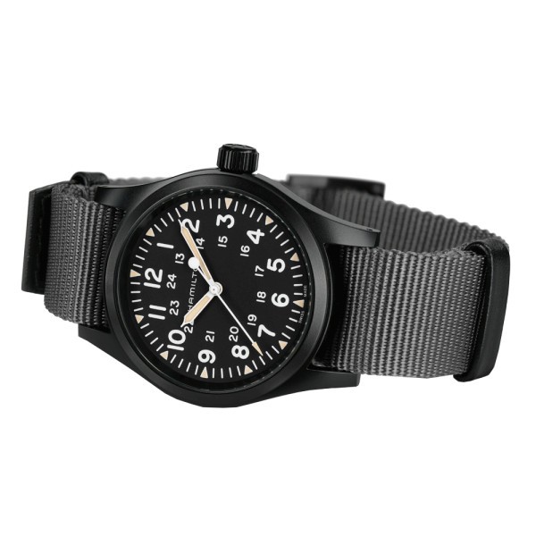 Montre Hamilton Khaki Field Mechanical full black cadran noir bracelet NATO noir 38 mm