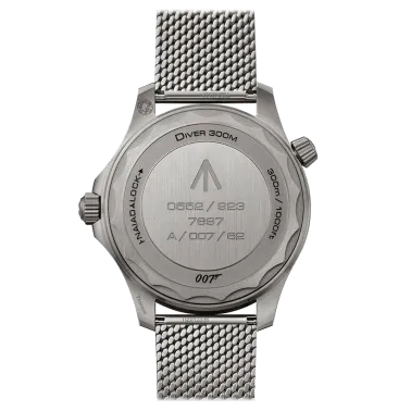 210.90.42.20.01.001 Montre Omega Seamaster Diver 300m Co-Axial Master Chronometer Edition 007 No Time To Die cadran noir bracele