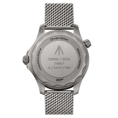 Omega Seamaster Diver 300m Co-Axial Master Chronometer watch Edition 007 No Time To Die black dial titanium strap 42 mm 210.90.4