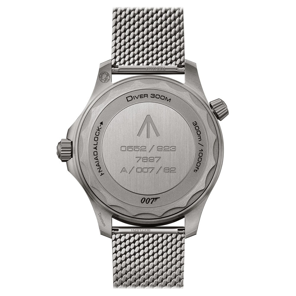 210.90.42.20.01.001 Montre Omega Seamaster Diver 300m Co-Axial Master Chronometer Edition 007 No Time To Die cadran noir bracele