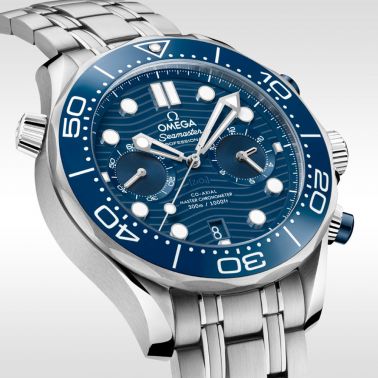 Montre Omega Seamaster Diver 300m Co-Axial Master Chronometer Chronograph cadran bleu bracelet acier 44 mm