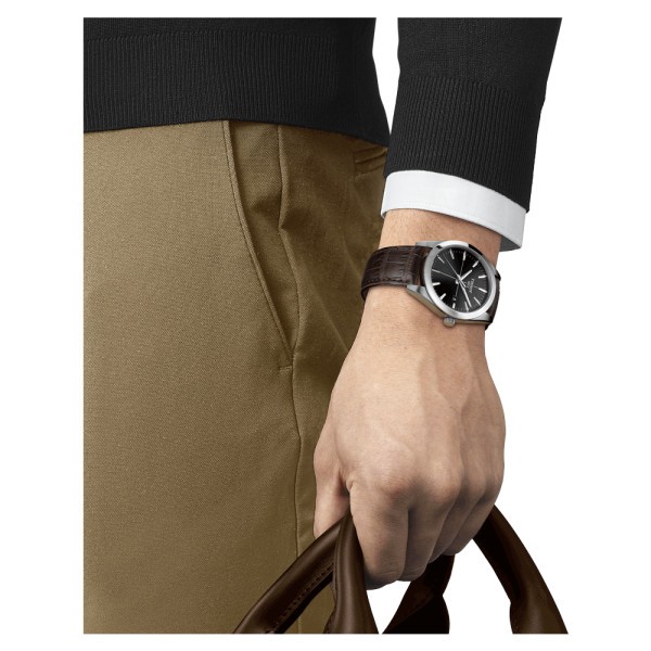 Montre Tissot T-Classic Gentleman quartz cadran noir bracelet cuir brun 40 mm T127.410.16.051.01