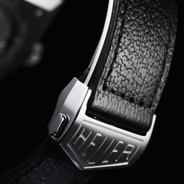 Montre TAG Heuer Monaco Calibre 11 cadran bleu bracelet cuir perforé noir 39 mm CAW211P.FC6356