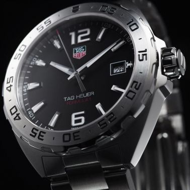 Montre TAG Heuer Formula 1 quartz cadran noir bracelet acier 41 mm