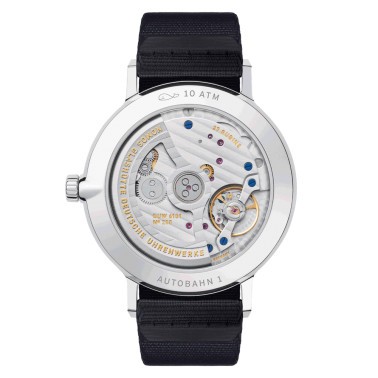  Montre NOMOS Autobahn Neomatik 41 date sport automatique cadran gris bracelet textile noir 41 