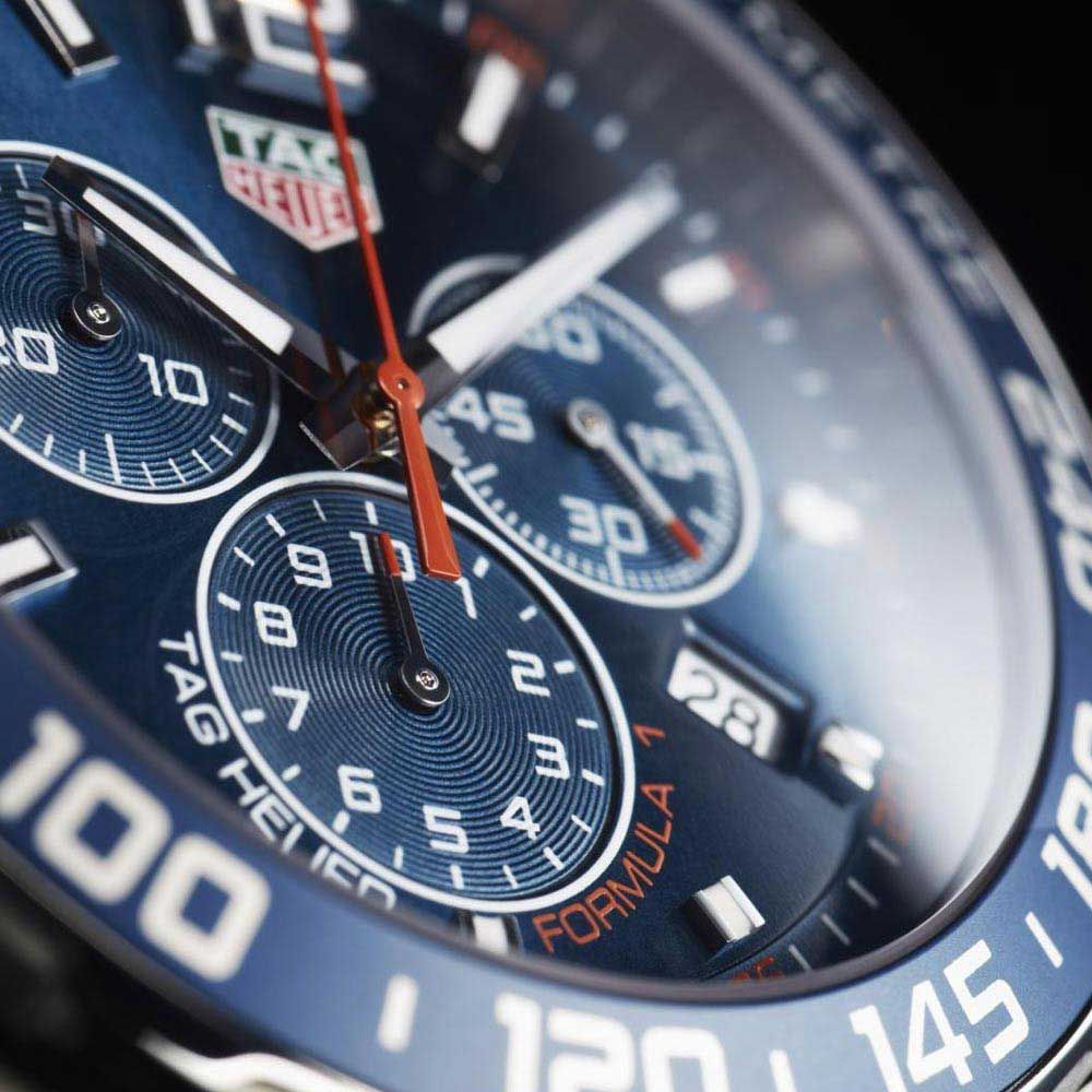 Montre TAG Heuer Formula 1 quartz cadran bleu lunette bleue bracelet acier 43 mm CAZ1014.BA0842