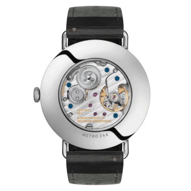  Montre NOMOS Metro date mécanique réserve de marche bracelet cuir noir interchangeable 37 