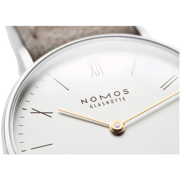Montre NOMOS Ludwig 33 Duo mécanique fond saphir bracelet cuir beige 32,8