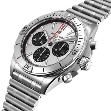 Montre Breitling Chronomat B01 Chronograph automatique cadran argent bracelet acier 42 mm AB0134101G1A1