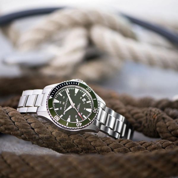 Hamilton Khaki Navy Scuba 40mm steel bracelet hamilton watch