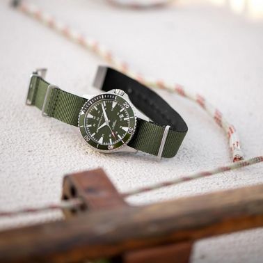 Watch Hamilton Khaki Navy Scuba automatic green dial NATO bracelet 40 mm
