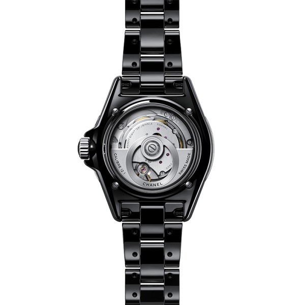 Montre CHANEL J12 cadran noir index diamants bracelet céramique haute résistance 38 mm