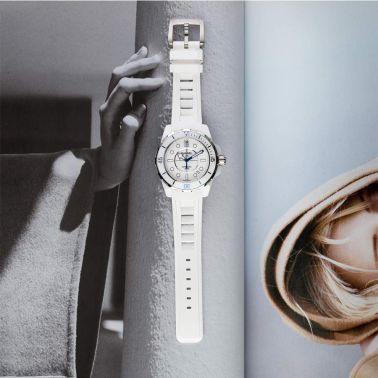 Montre Chanel J12 Marine automatique 38 mm 2012