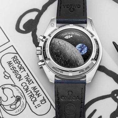 Omega Speedmaster Moonwatch Silver Snoopy Award 42 mm