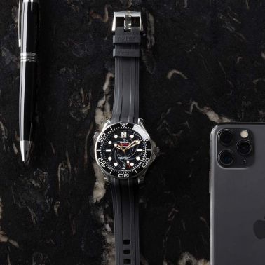 Montre Omega Seamaster Diver 300m Co-Axial Master Chronometer James Bond Edition Limitée 42 mm Full Set 2019