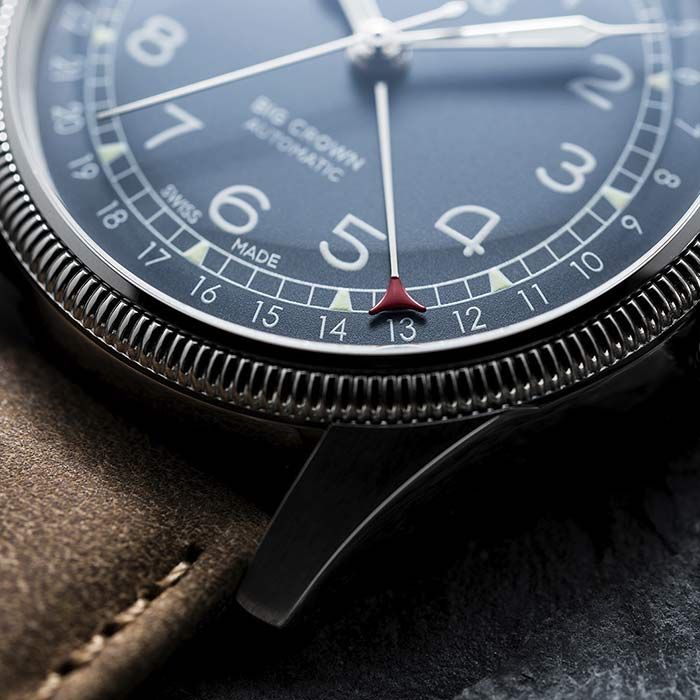 Montre Oris Aviation Big Crown Pointer Date cadran bleu bracelet cuir brun 40 mm