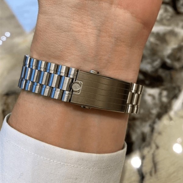 310.30.42.50.01.002 Montre Omega Speedmaster Moonwatch Professional Chronographe Co-Axial Master Chronometer verre saphir bracel