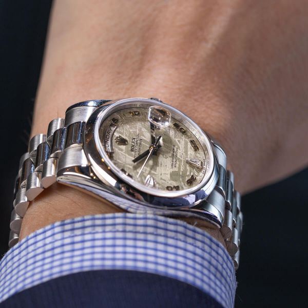 Montre sales cadran meteorite