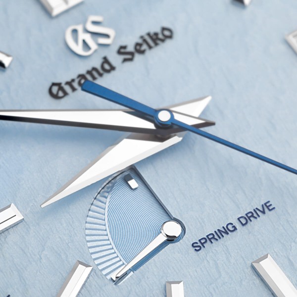 Montre Grand Seiko Elegance Spring Drive cadran bleu bracelet cuir noir 40,2 mm SBGA407G