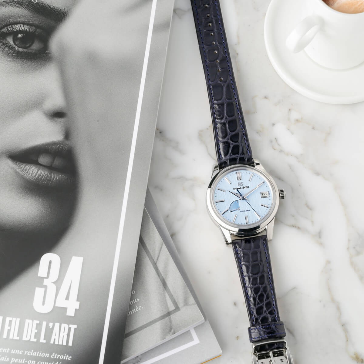 Montre Grand Seiko Elegance Spring Drive cadran bleu bracelet cuir noir 40,2 mm SBGA407G