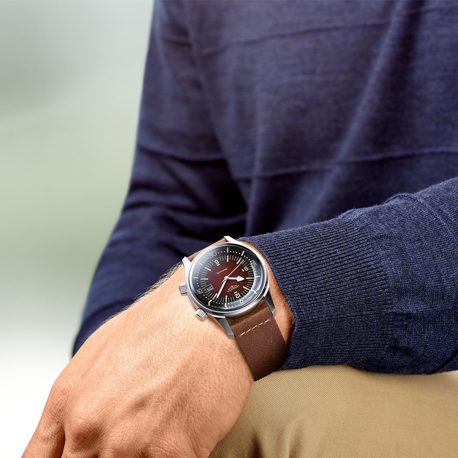 Montre Longines Legend Diver automatique cadran brun bracelet cuir brun 42 mm L3.774.4.60.2