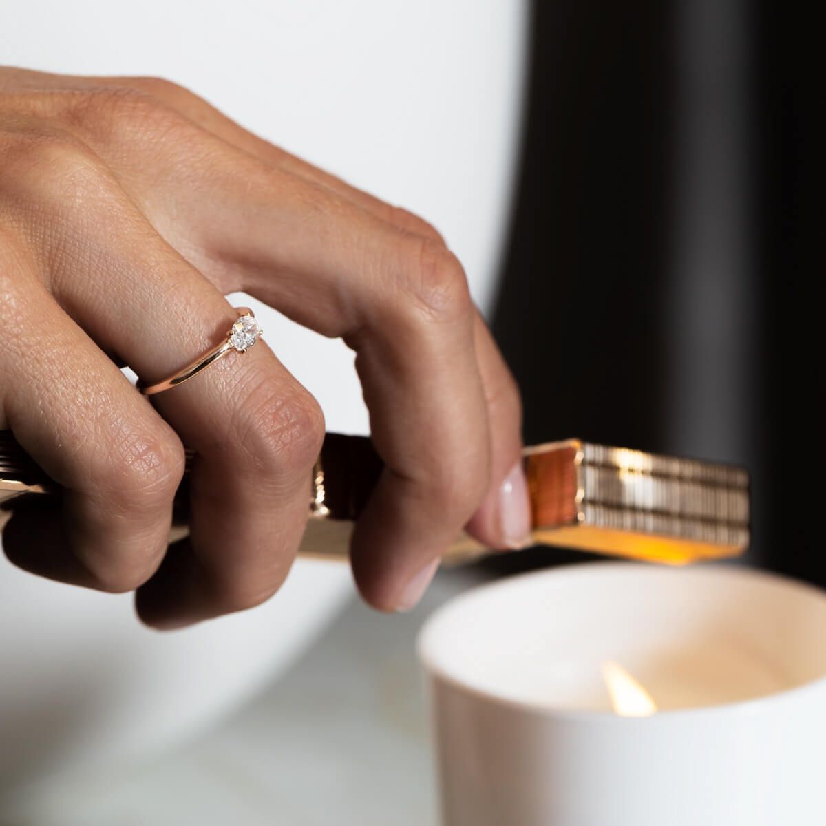 Solitaire Lepage Emotion en or rose et diamant taille ovale