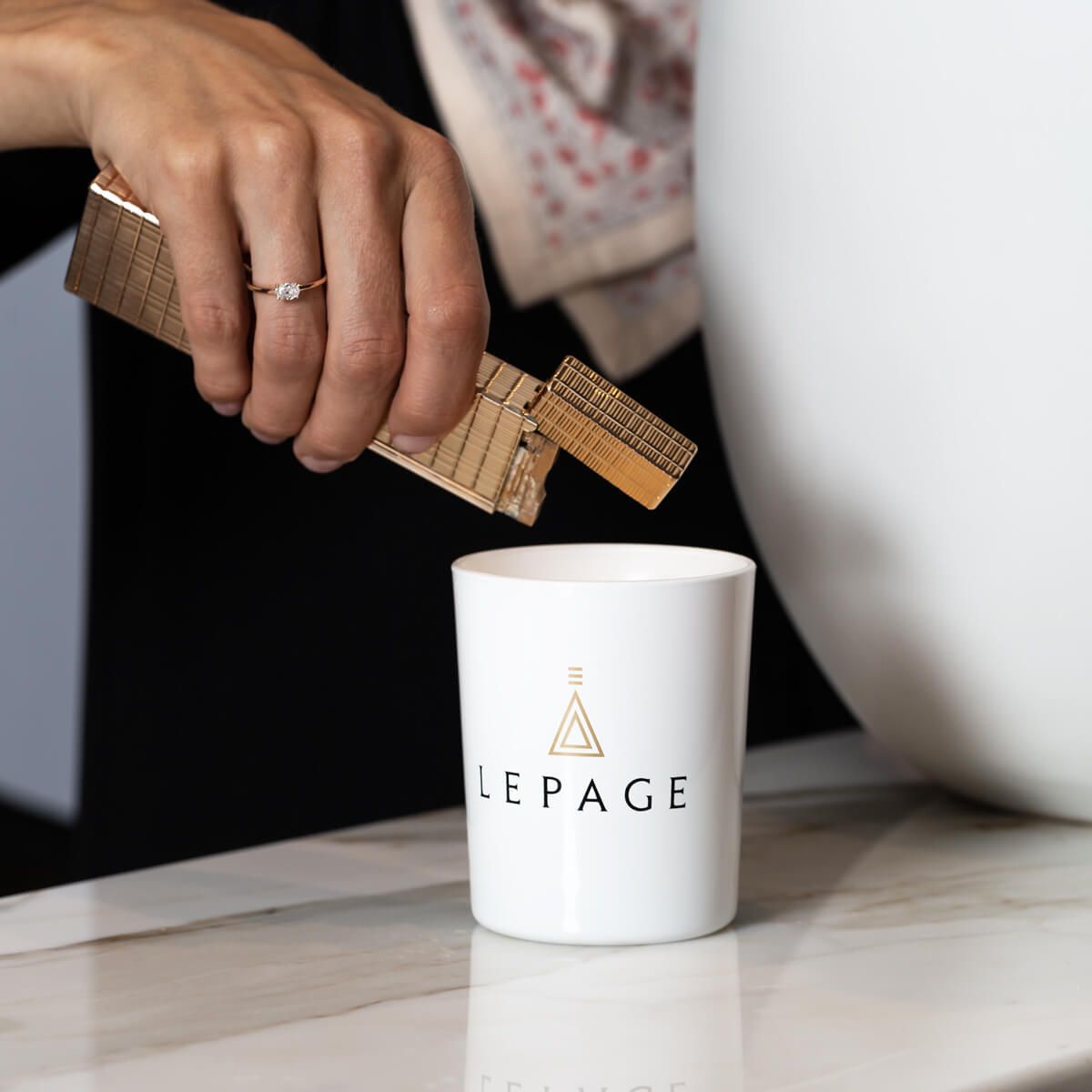 Solitaire Lepage Emotion en or rose et diamant taille ovale