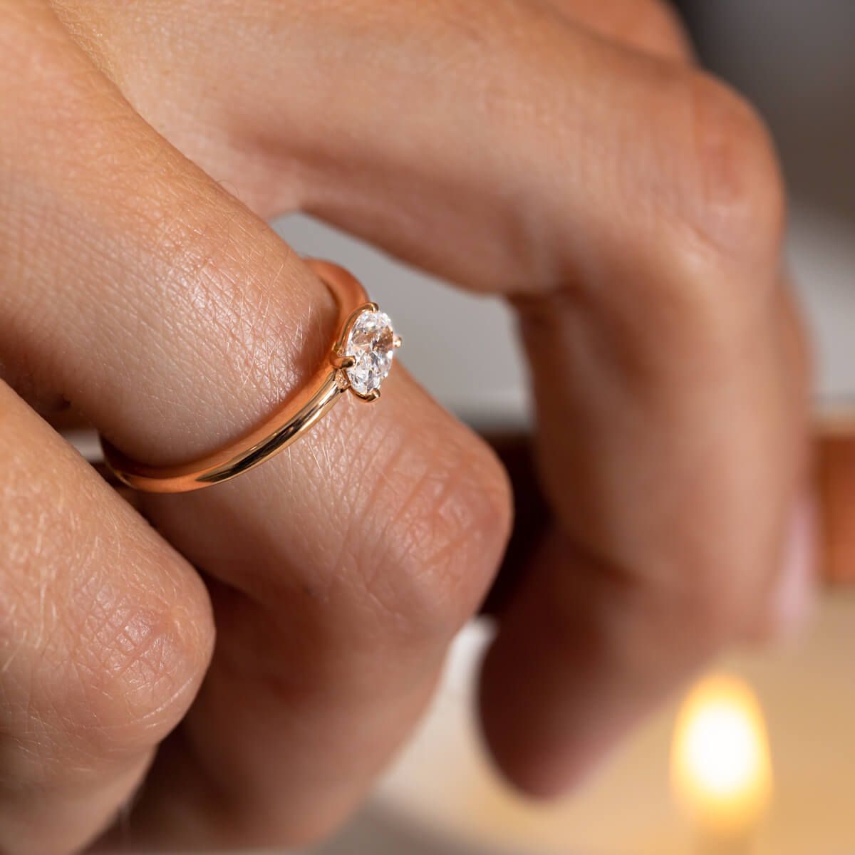 Solitaire Lepage Emotion en or jaune et diamant taille ovale