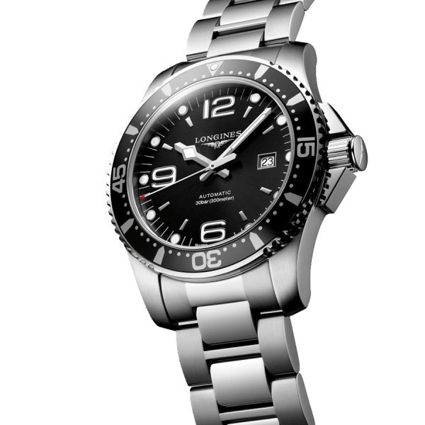 Montre Longines HydroConquest automatique cadran noir bracelet acier 44 mm L3.841.4.56.6