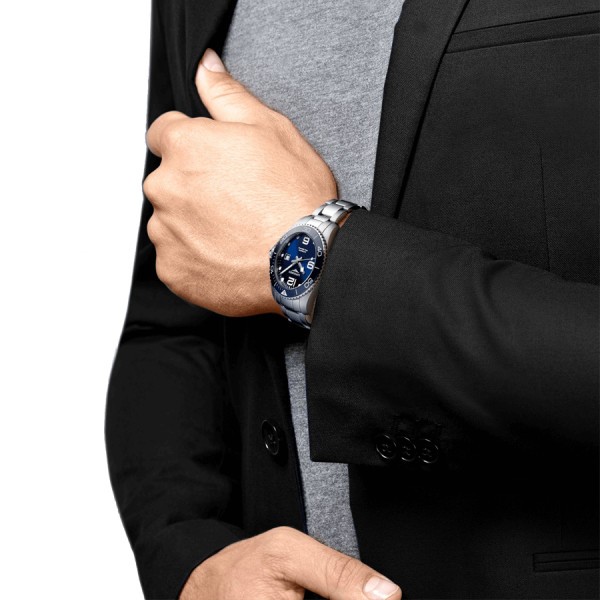 Montre Longines Hydroconquest automatique acier cadran bleu 43 mm L3.782.4.96.6