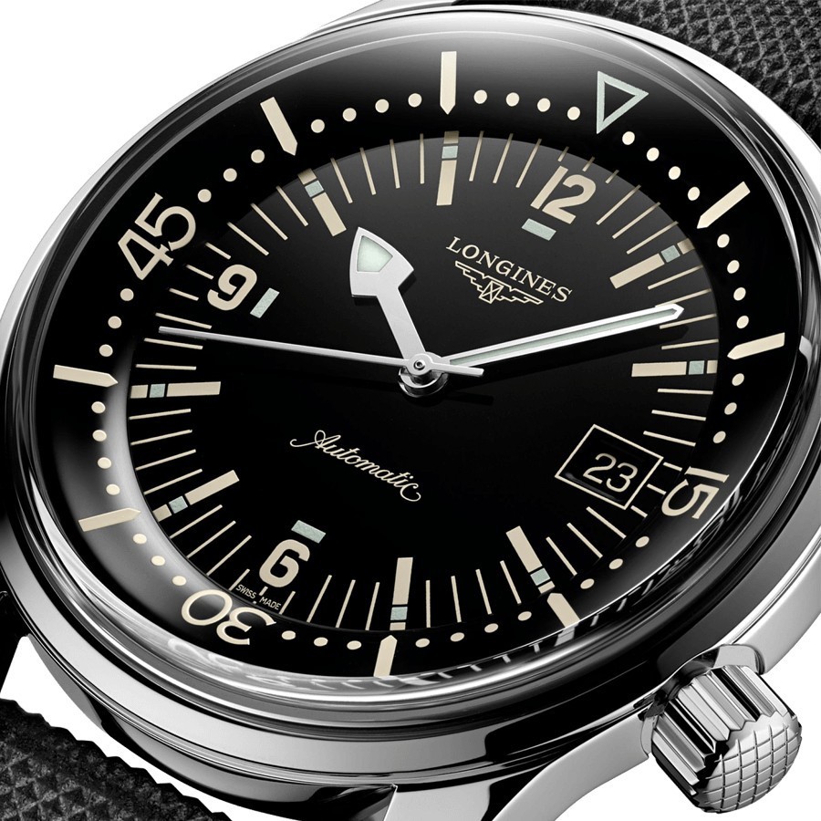 Montre Longines Heritage Diver automatique cadran noir bracelet NATO gris 42 mm L3.774.4.50.0