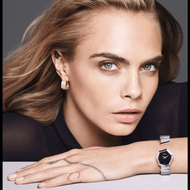 Dior Gem watch black dial 27 mm steel bracelet and black mother-of-pearl 15,5 cm CD18111X1005