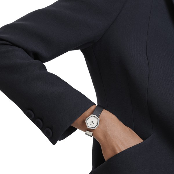 Dior Gem watch black dial 27 mm steel bracelet and black mother-of-pearl 16,5 cm CD18111X1007