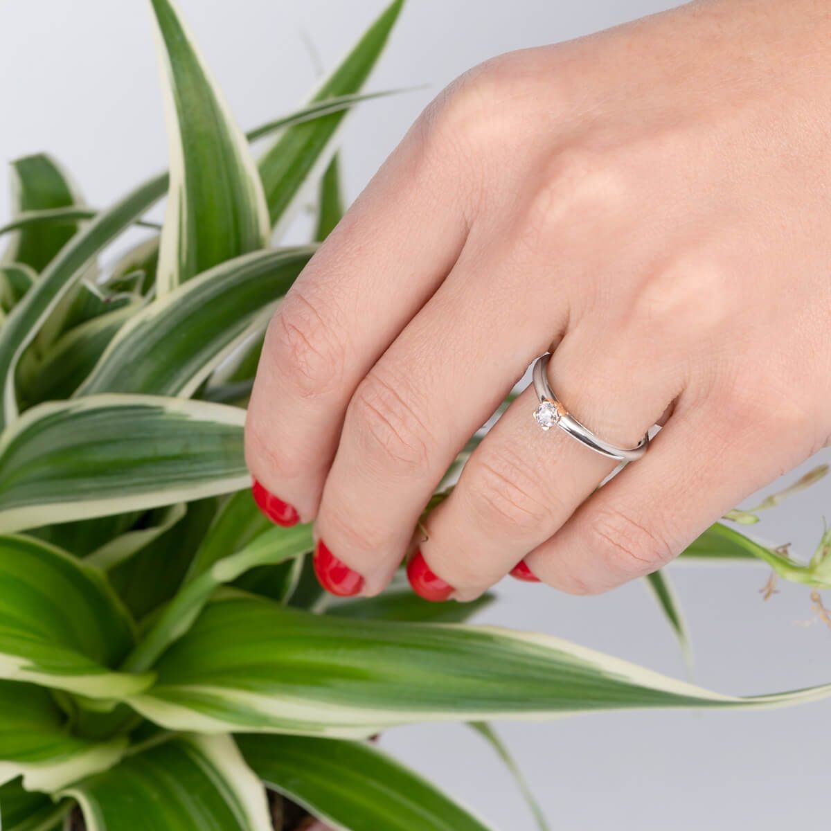 Solitaire Tess Les Poinçonneurs en or rose or blanc et diamant