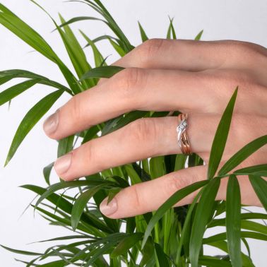 Bague June Les Poinçonneurs en or rose or blanc et trilogie de diamants