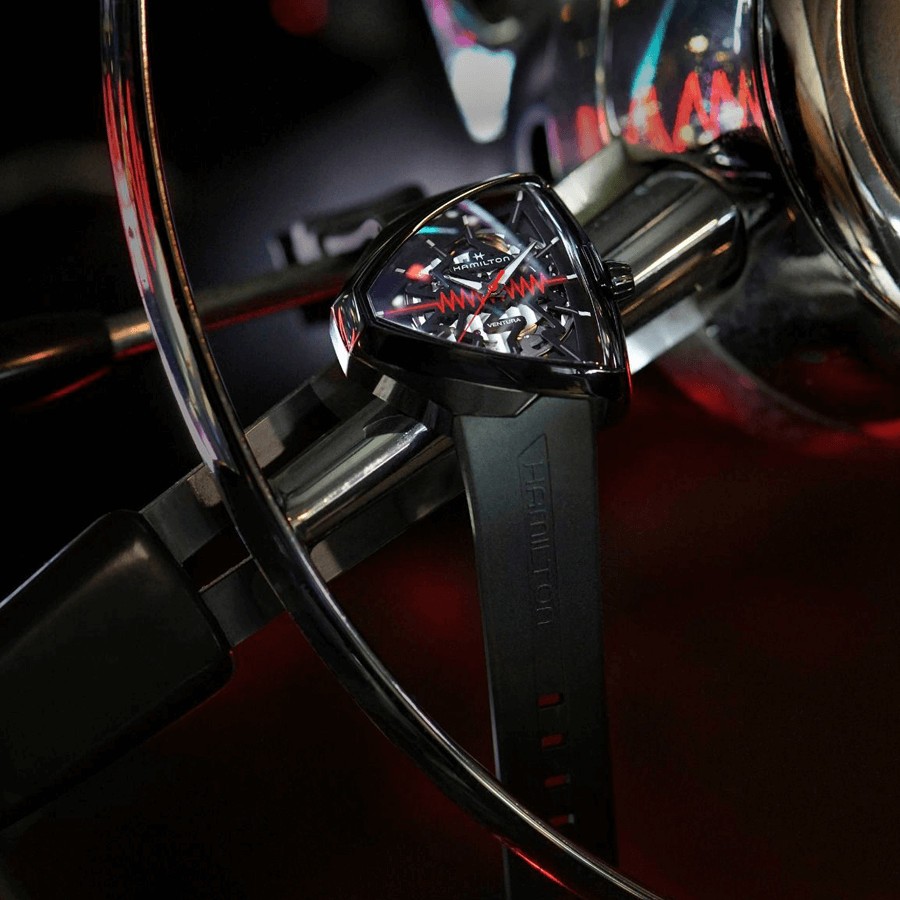 Montre Hamilton Ventura Elvis80 Skeleton automatique bracelet caoutchouc noir 42,50 x 44,60 mm H24535331