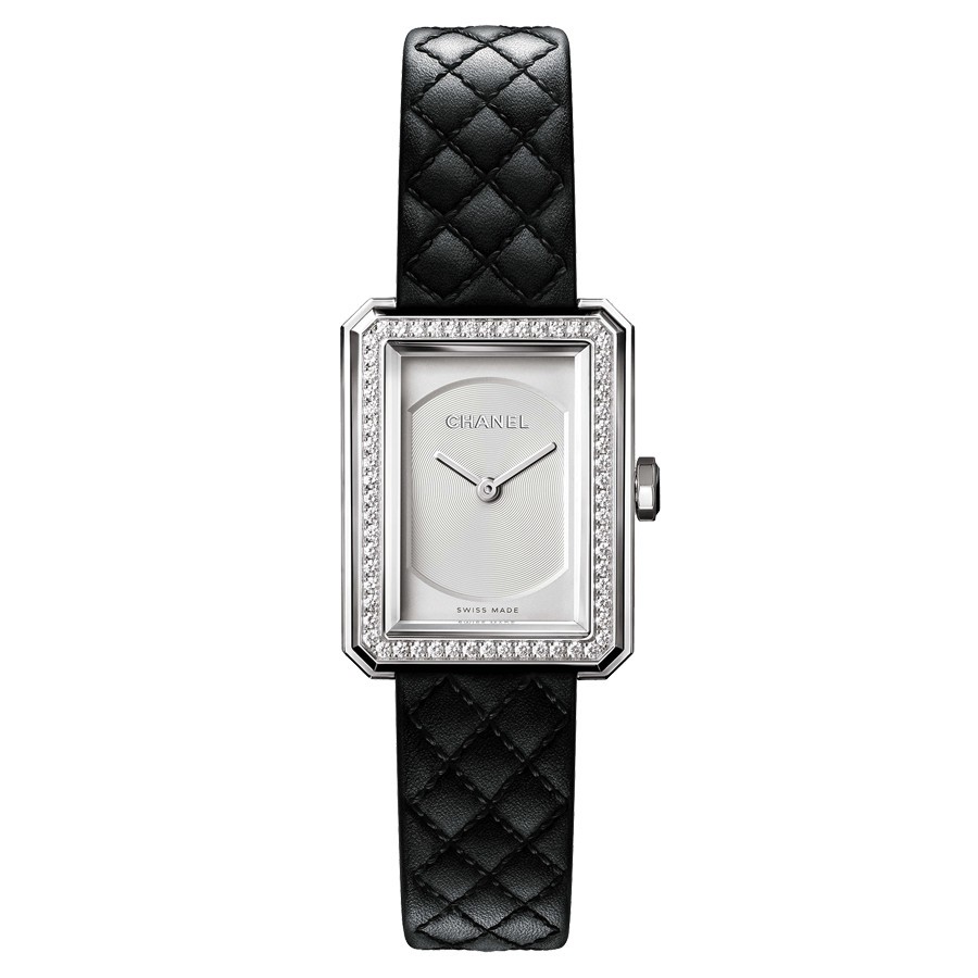 Montre CHANEL BOY∙FRIEND Petit modèle lunette sertie diamants cadran blanc bracelet cuir noir 27,9 x 21,5 mm H6955