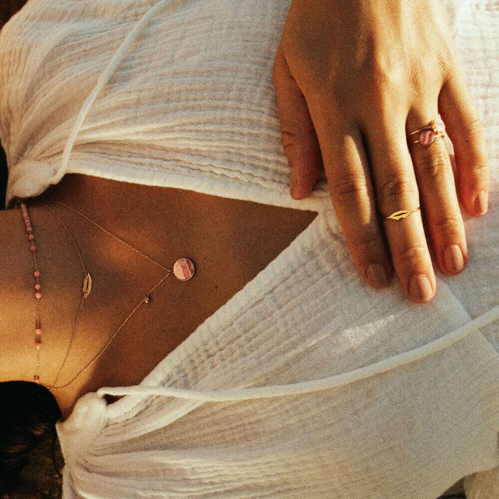 Bague Ginette NY Disc Ring en or rose et rhodochrosite