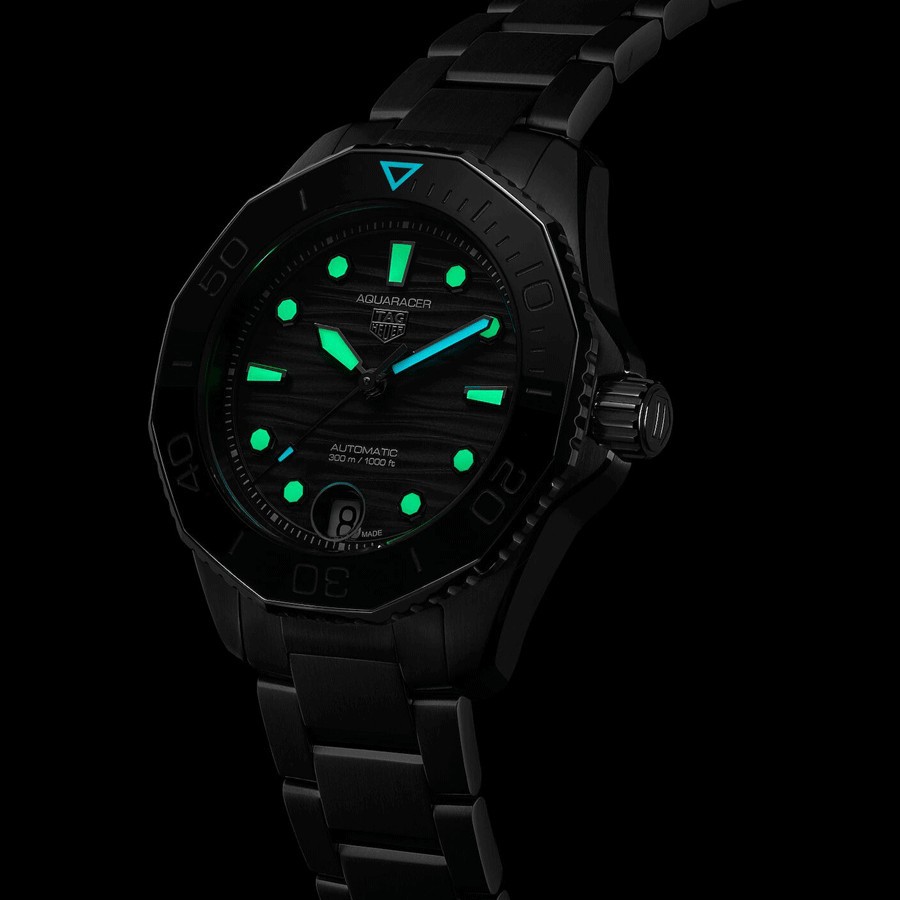 TAG Heuer Aquaracer Professional 300 Caliber 5 watch black lacquered dial steel bracelet 36 mm WBP231D.BA0626