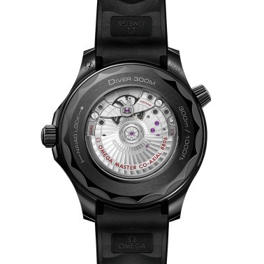 Montre Omega Seamaster Diver 300 Co-Axial Master Chronometer Céramique cadran noir bracelet caoutchouc noir 43,5 mm 210.92.44.20