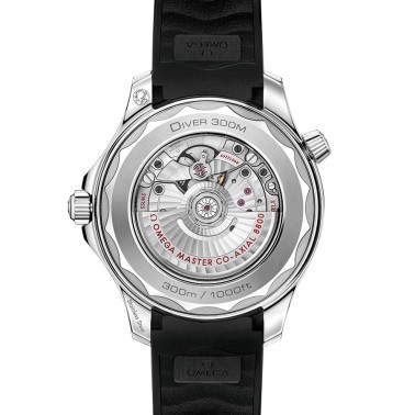 Montre Omega Seamaster Diver 300M Co-Axial Master Chronometer cadran blanc bracelet caoutchouc noir 42 mm 210.32.42.20.04.001
