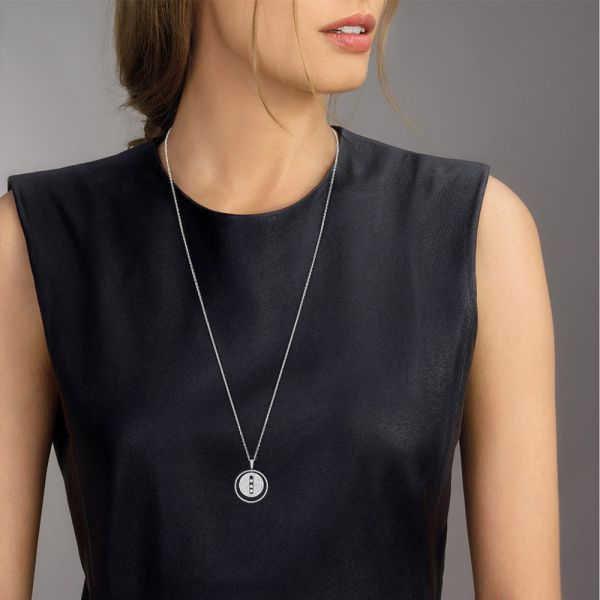 Collier Messika Lucky Move moyen modèle pavé en or rose et diamants