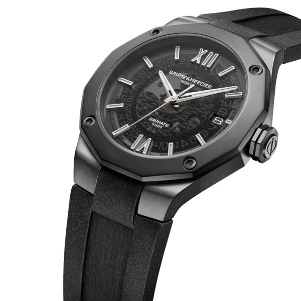 Montre Baume et Mercier Riviera ADLC noir automatique cadran noir bracelet caoutchouc noir 42 mm 10617